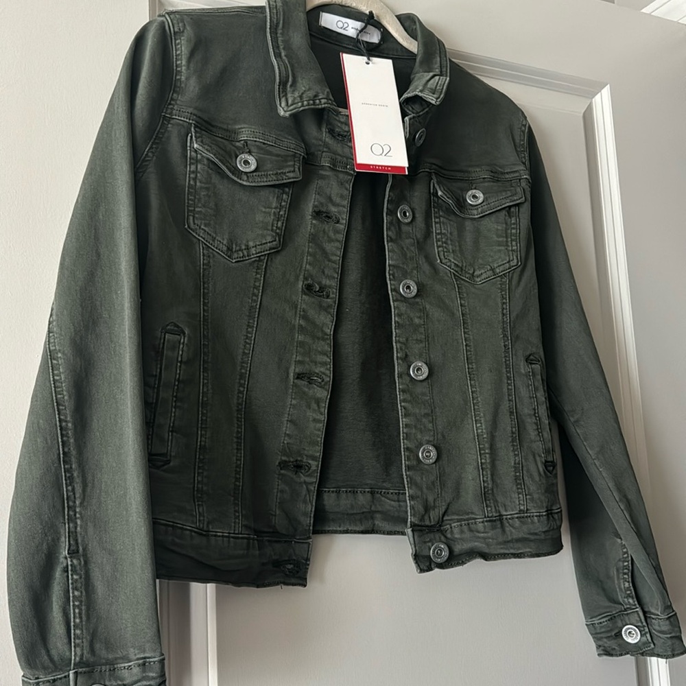 Q2 SLIM DENIM TRUCKER JACKET IN GREEN NWT